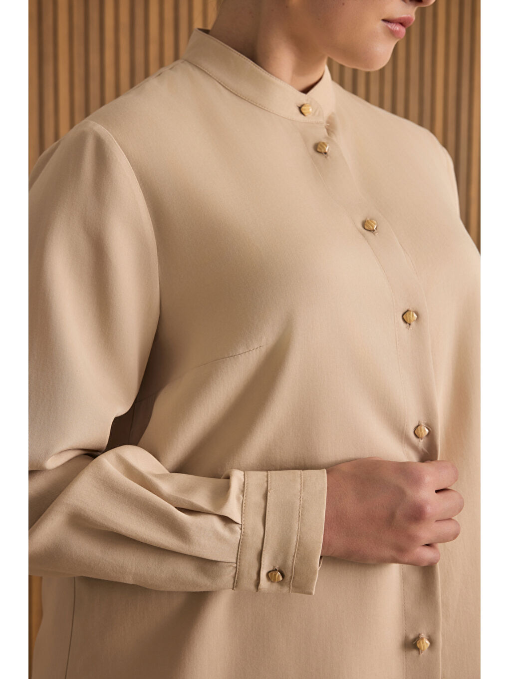 Bej Hakim Yaka Lyocell Bluz-3