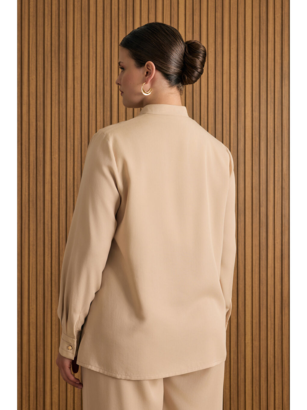 Bej Hakim Yaka Lyocell Bluz-4