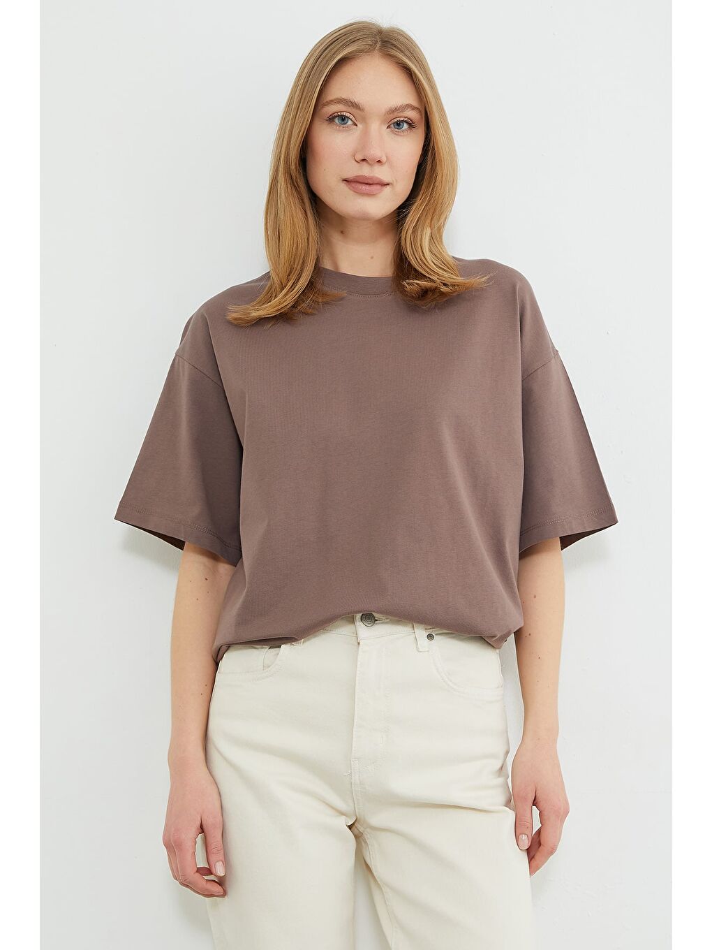 Kahverengi Basic Bisiklet Yaka Oversize Tişört-3