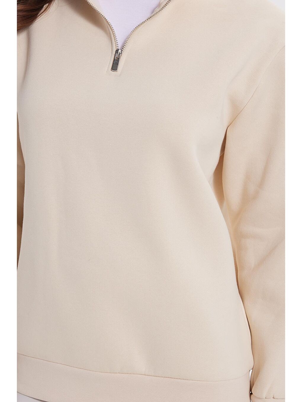 Kadın Relax Fit Rahat Kesim Pamuklu İçi Polarlı Yarım Fermuarlı Ekru Dik Yaka Sweatshirt-3