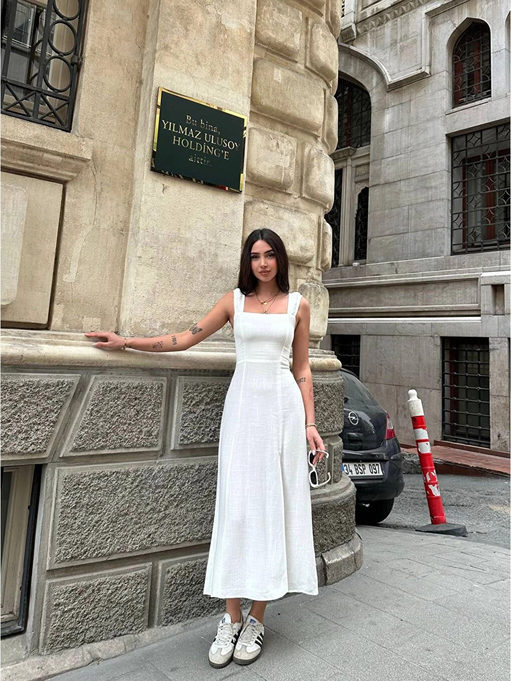 Kadın Beyaz Arkadan İp Bağlamalı Yırtmaç Detaylı Keten Elbise HZL25S-ZK11241-3