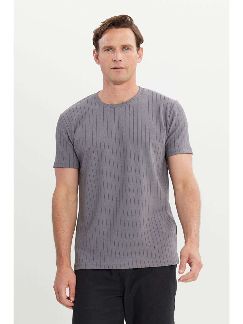 Erkek Gri Slim Fit Dar Kesim Bisiklet Yaka Esnek Tişört