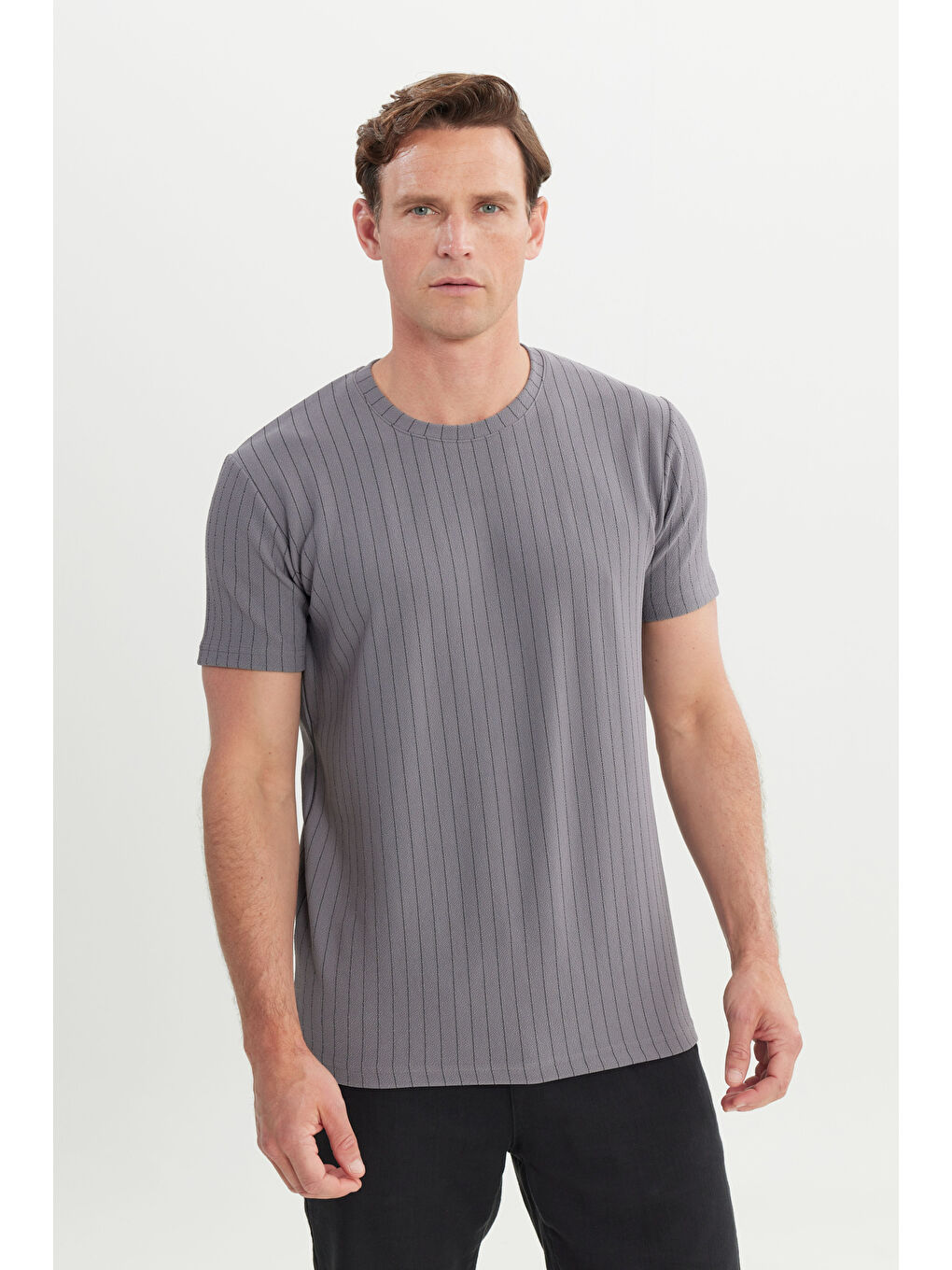 Erkek Gri Slim Fit Dar Kesim Bisiklet Yaka Esnek Tişört-2