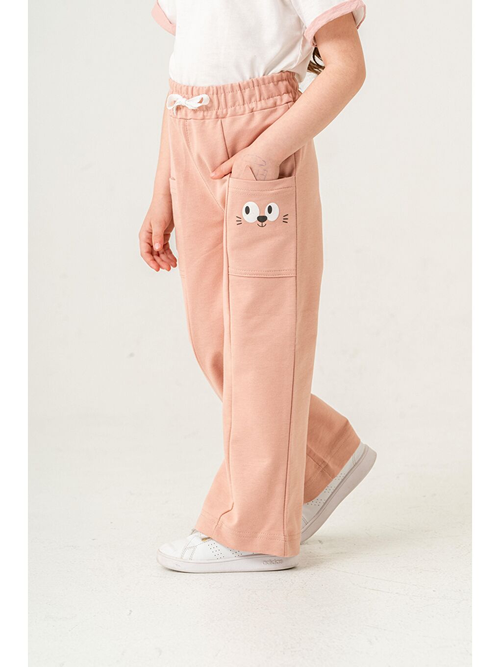 Bej Çift Cepli Cep Baskılı Kız Çocuk Eşofman Altı-4