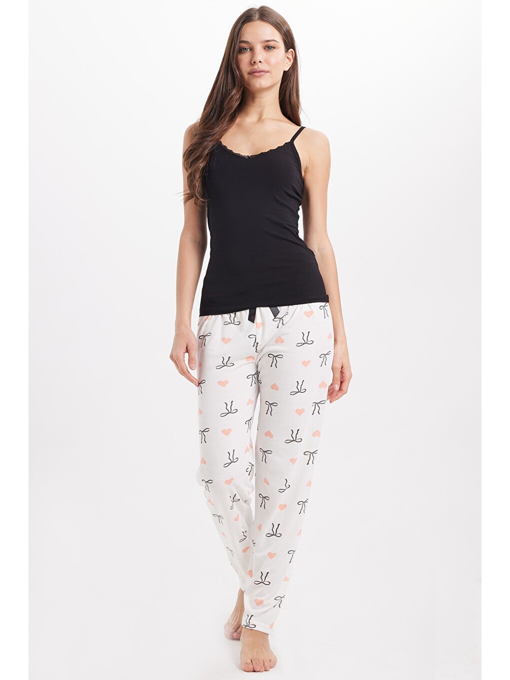 Kadın Regular Fit Klasik Kesim Viskon Beli Lastikli Fiyonk Detaylı Baskılı Beyaz Pijama Altı-7