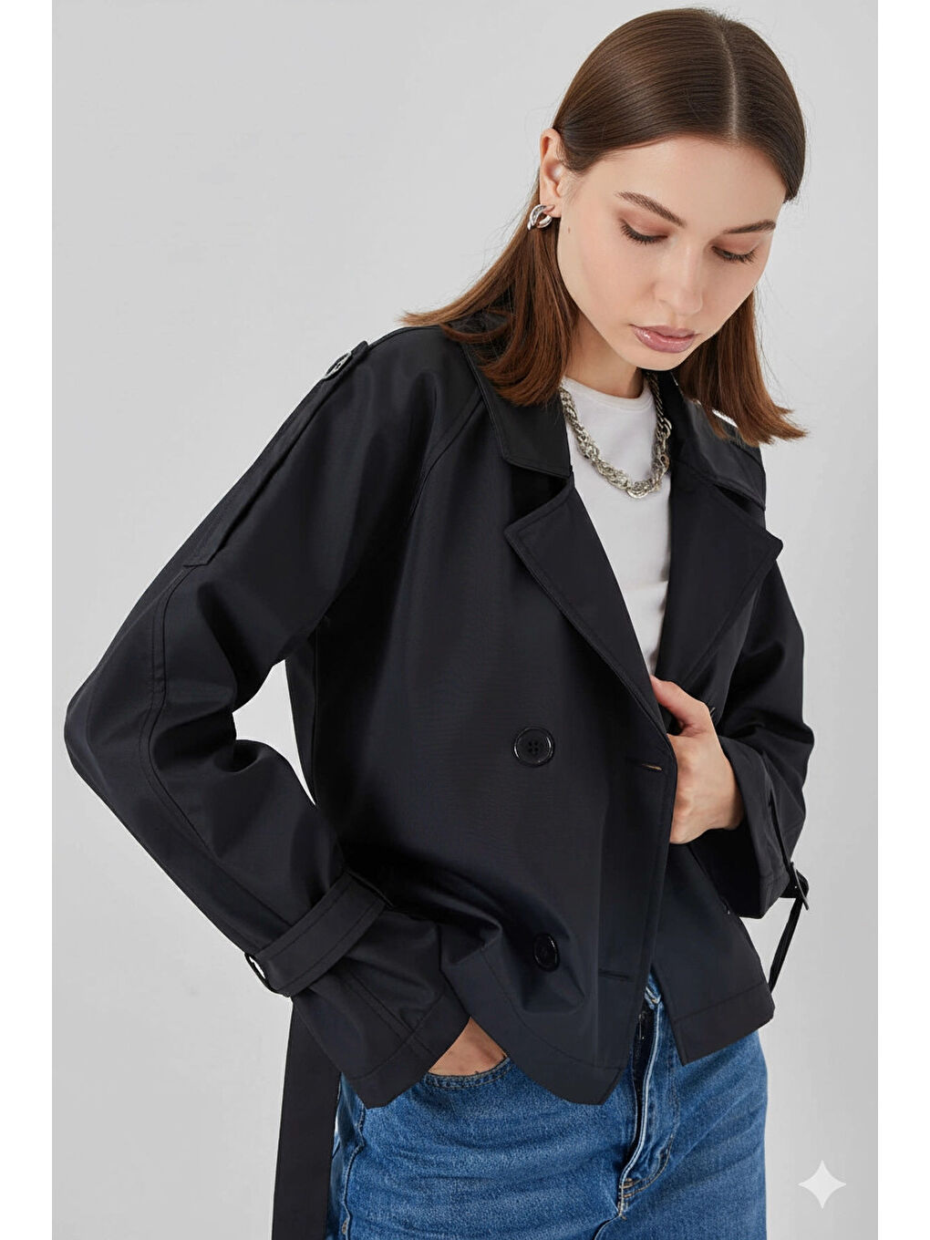 Kadın Siyah Kruvaze Yaka Kuşaklı Astarlı Kısa Trençkot HZL25W-BD159701-3