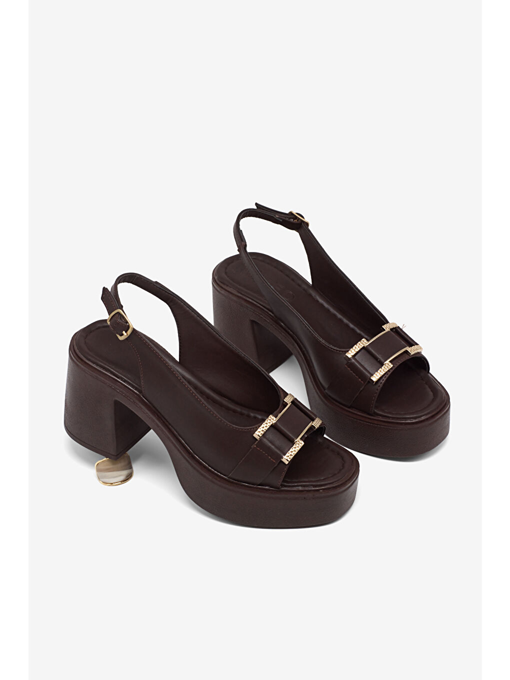 Kahverengi Kadın Kahve Yüksek Taban Rahat Tokalı Topuklu Sandalet-4