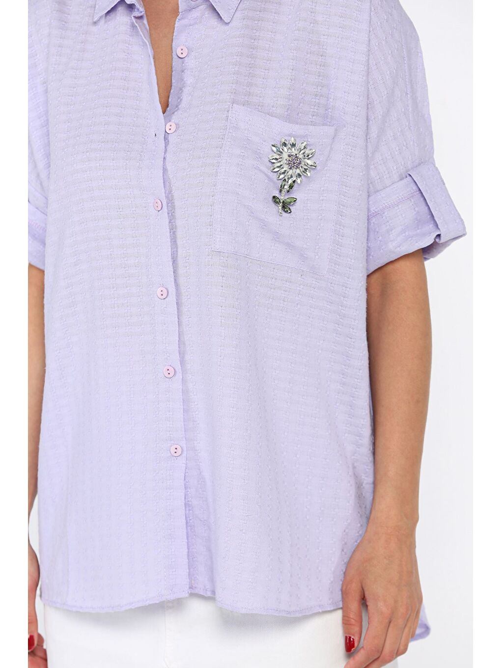 Lila Kadın Çiçek Aksesuarlı Cepli Salaş Gömlek-3