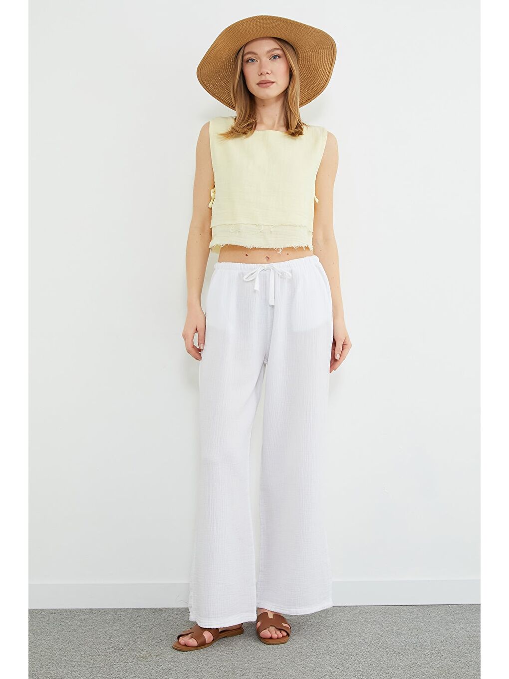 Beyaz Beli Bağlamalı Müslin Kumaş Palazzo Pantolon