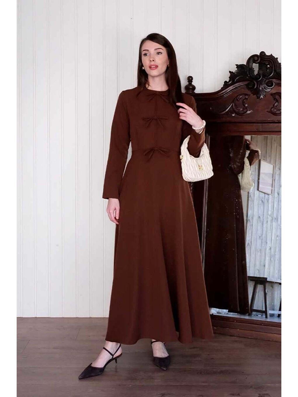 Kahverengi Acı Kahve Fiyonk Detay Elbise-1