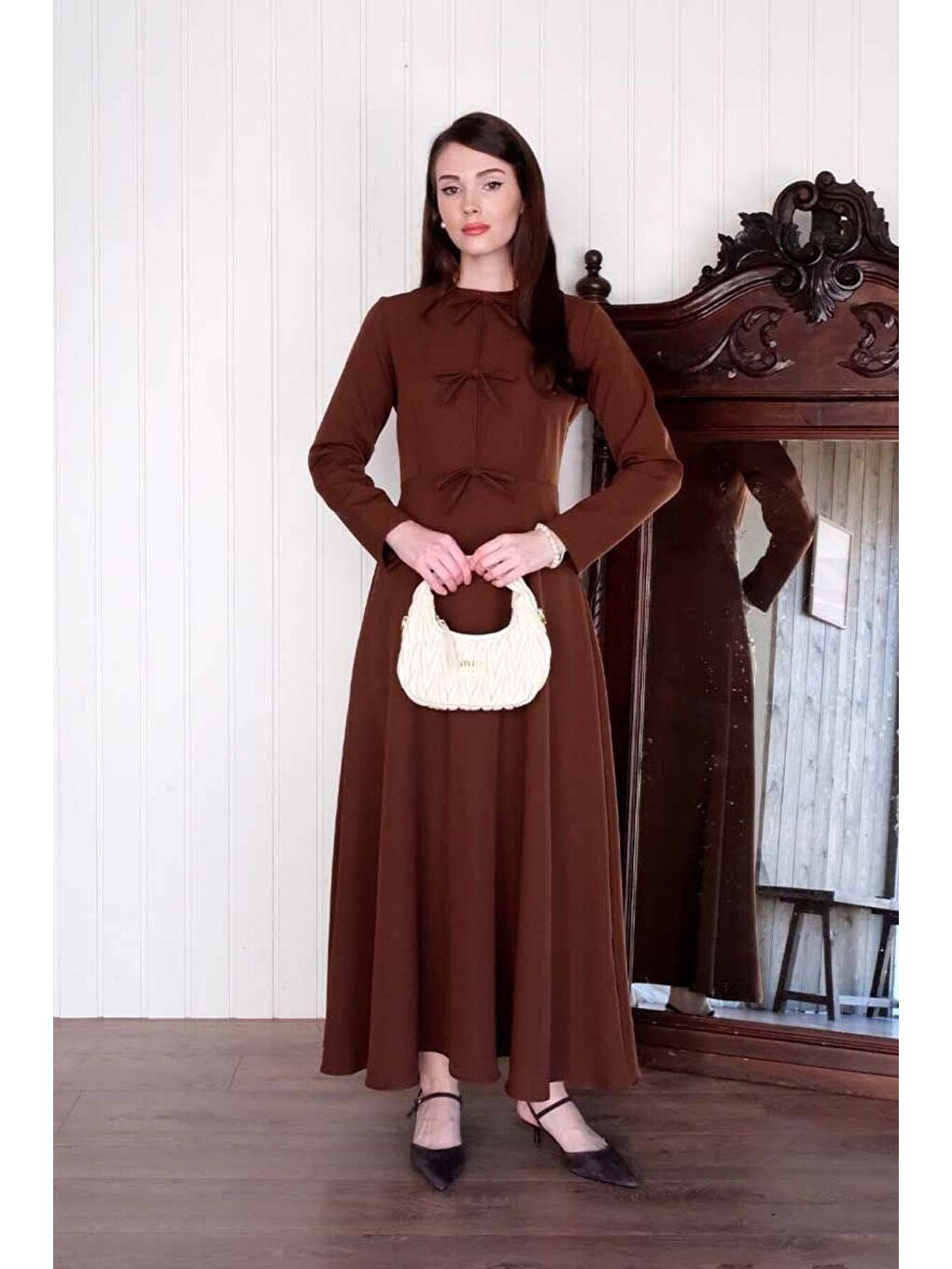 Kahverengi Acı Kahve Fiyonk Detay Elbise-3