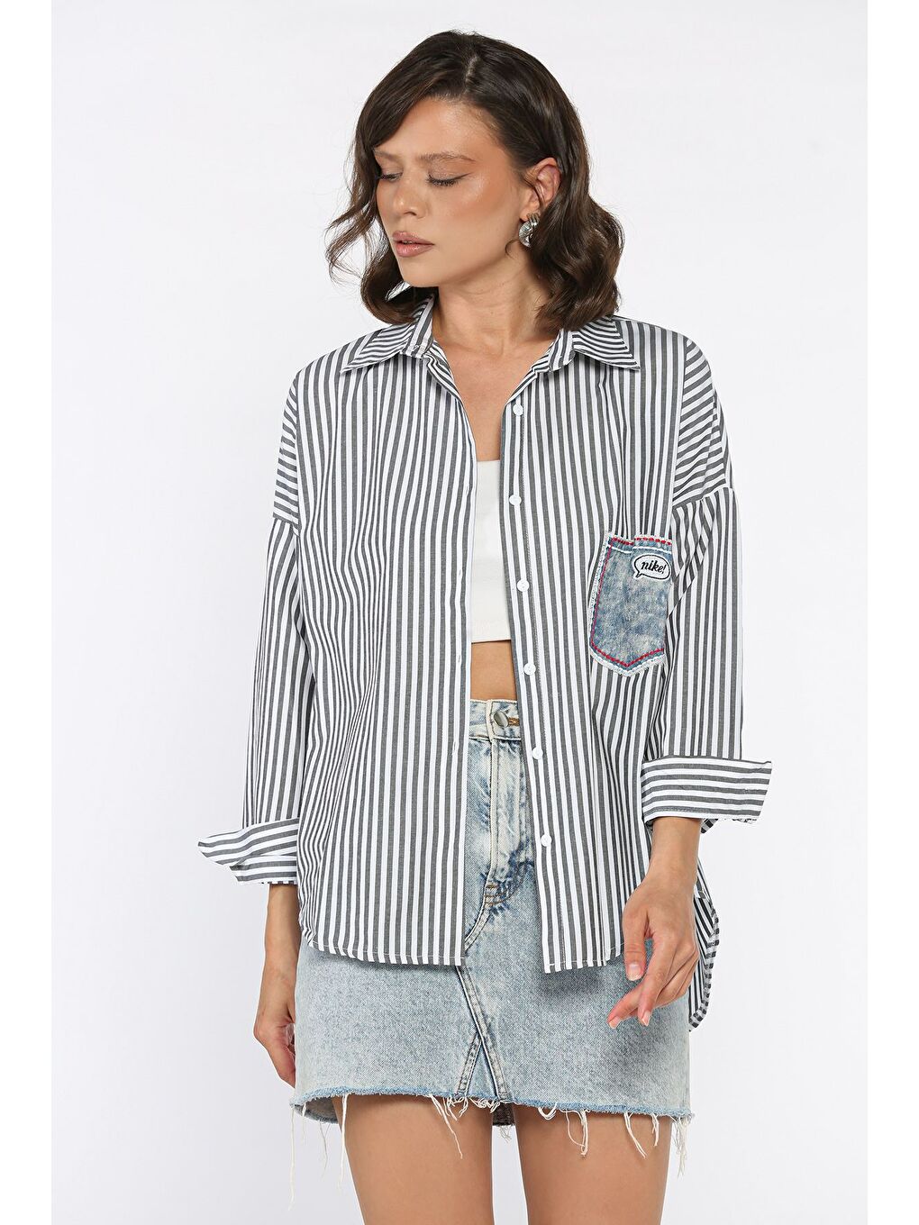 Siyah Çizgili Cepli Kadın Salaş Gömlek-1