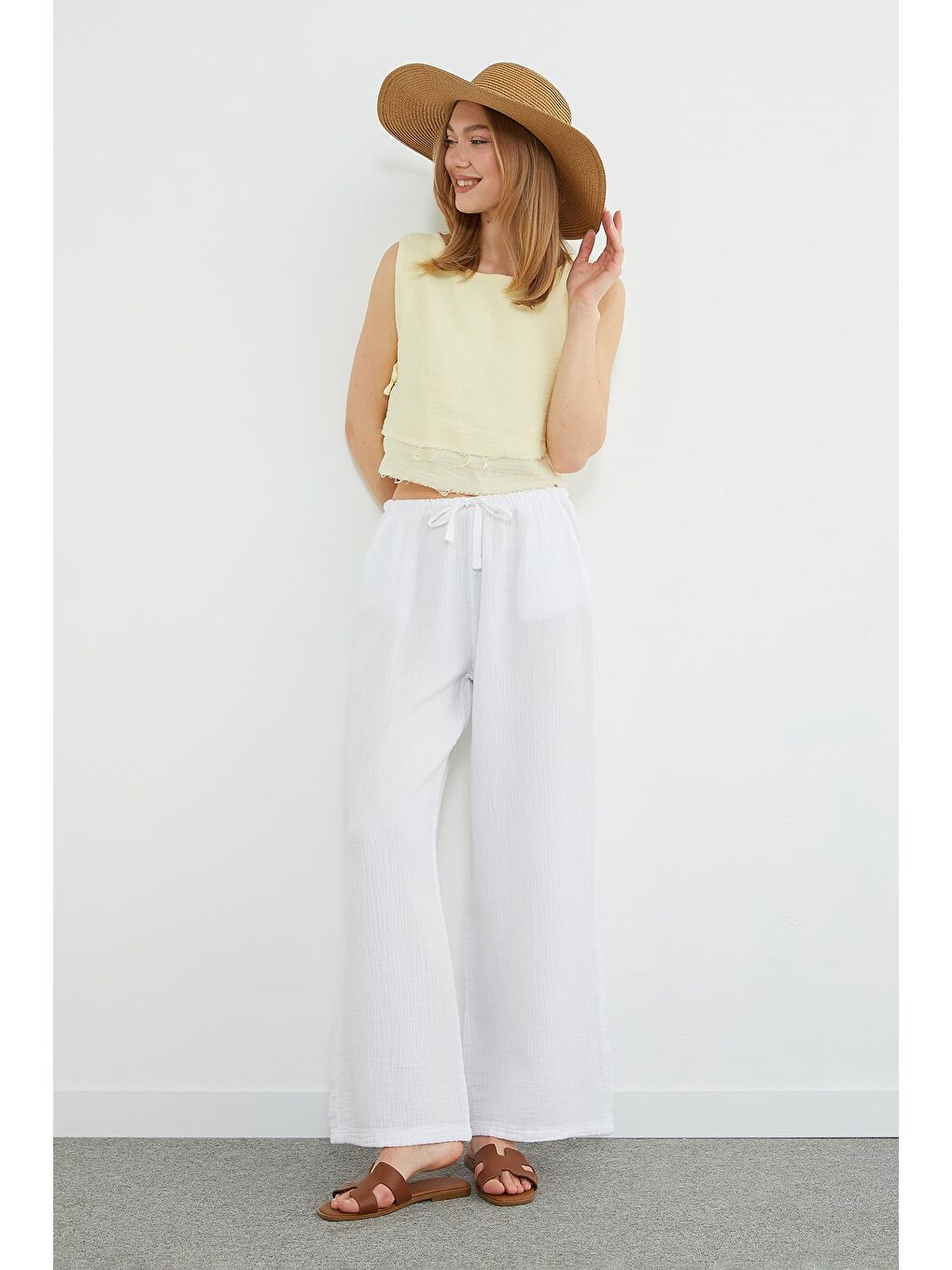 Beyaz Beli Bağlamalı Müslin Kumaş Palazzo Pantolon-2