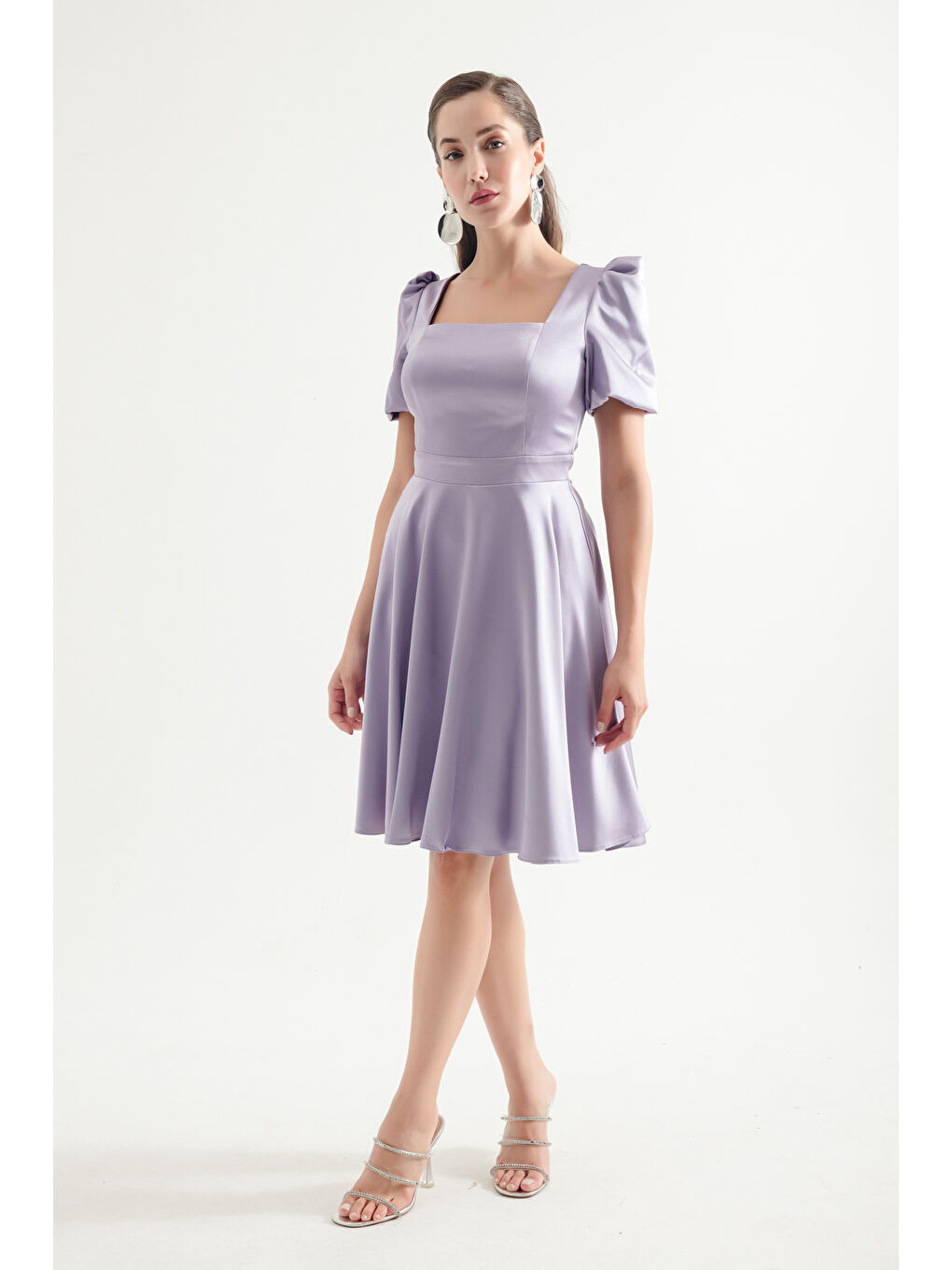 Kadın Lila Balon Kol Kloş Kesim Mini Saten Abiye Elbise-1
