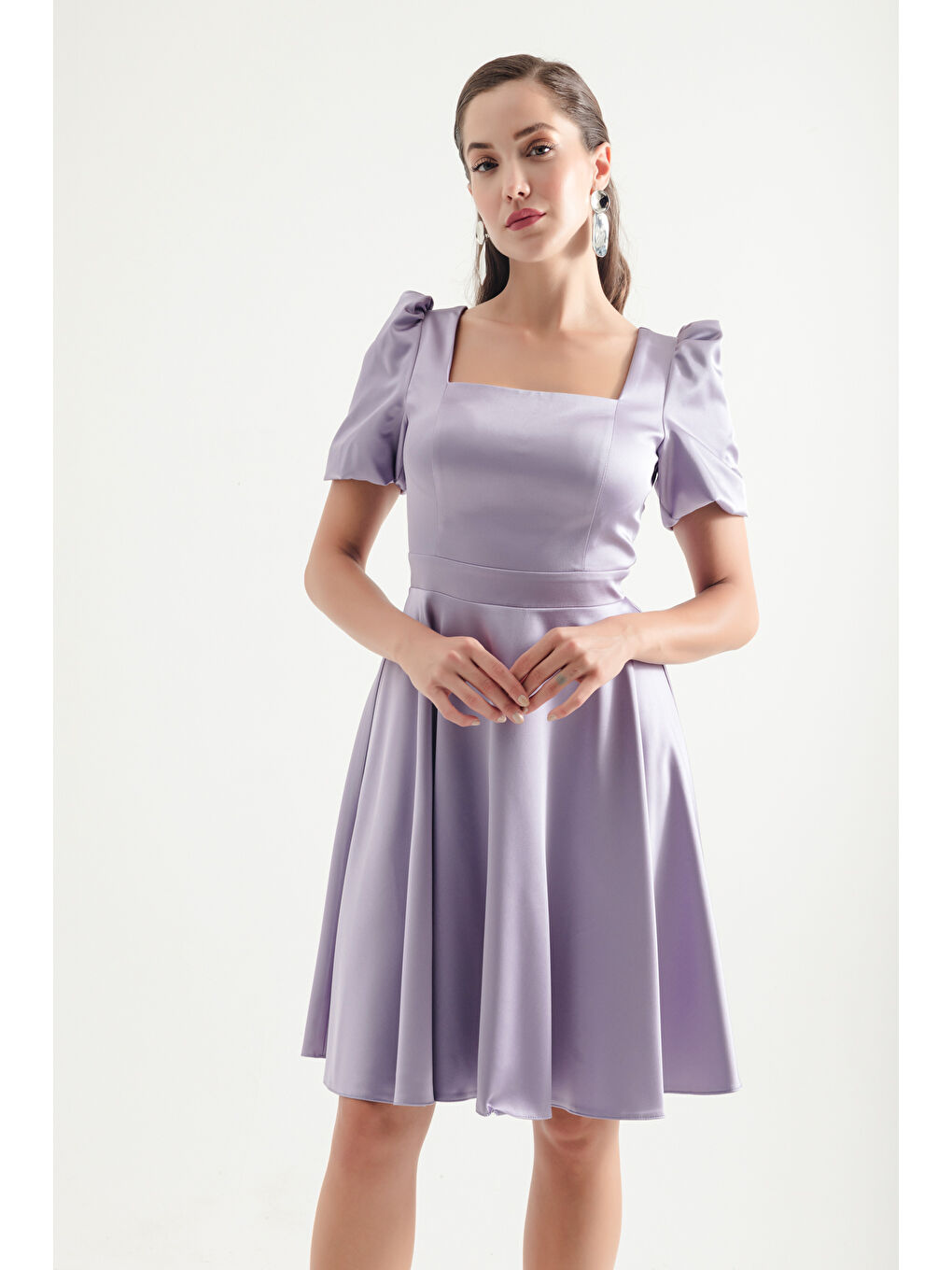 Kadın Lila Balon Kol Kloş Kesim Mini Saten Abiye Elbise-2
