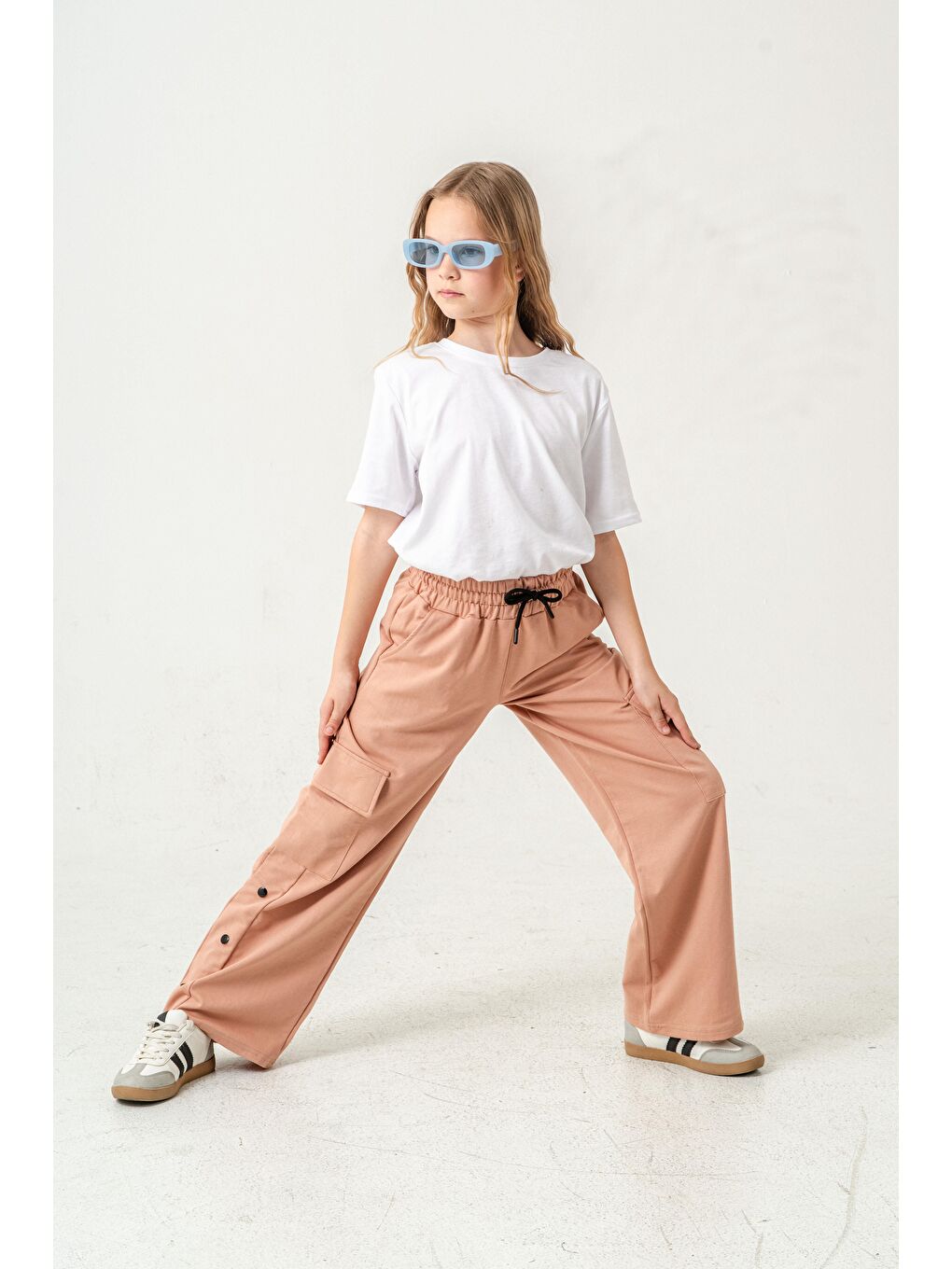 Bej Kargo Cepli Paçalar Rivetli Cep Kapagı Inspiration Baskılı Kız Çocuk Eşofman Altı-4