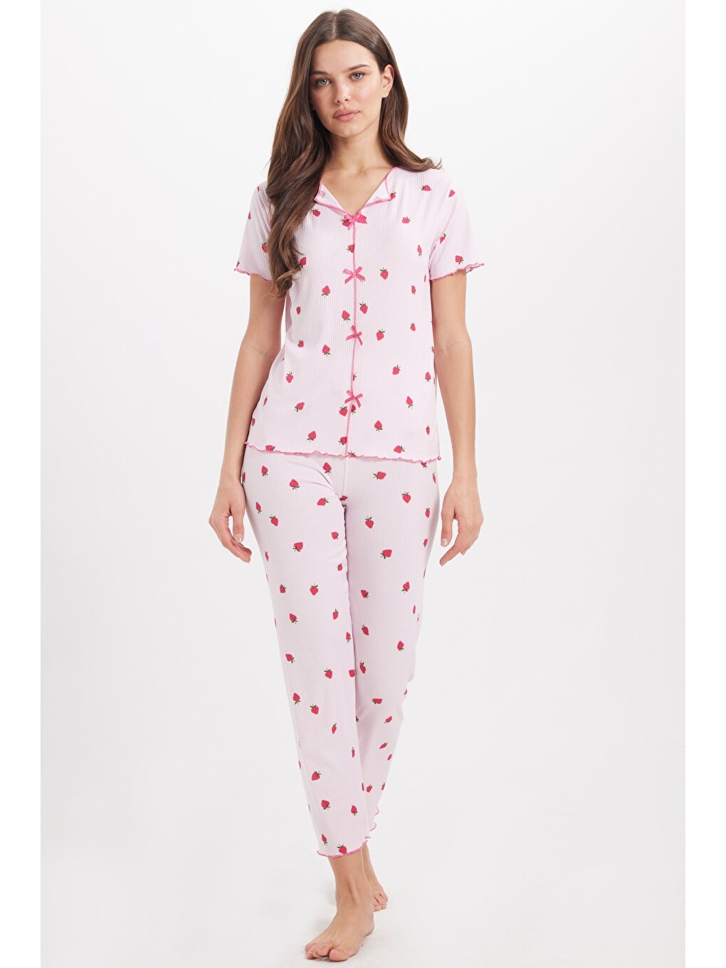 Kadın Standart Fit Normal Kesim Fitilli Görünüm Fiyonk Detaylı Kısa Kol Baskılı Pembe Pijama Takımı-7