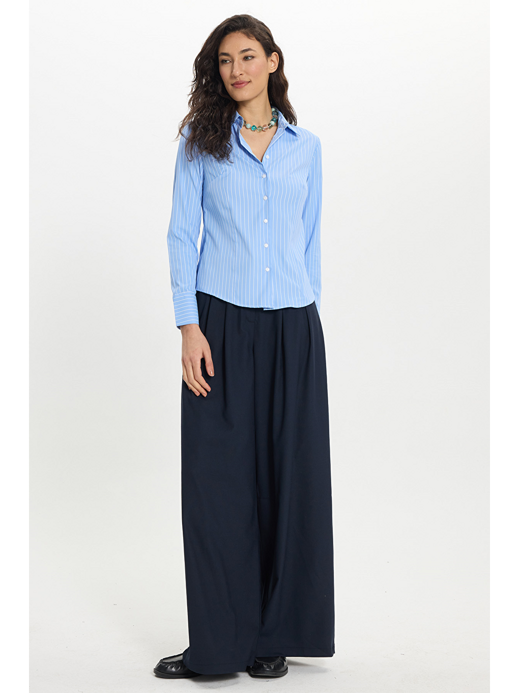 Kadın Slim Fit Dar Kesim Uzun Kollu Çizgili Mavi Gömlek-1