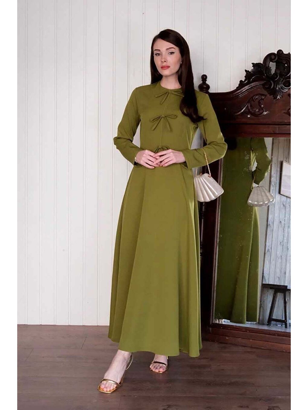 Yağ Yeşili Fiyonk Detay Elbise