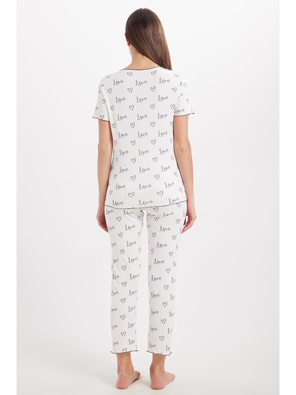 Kadın Standart Fit Normal Kesim Fitilli Görünüm Fiyonk Detaylı Kısa Kol Baskılı Beyaz Pijama Takımı-6