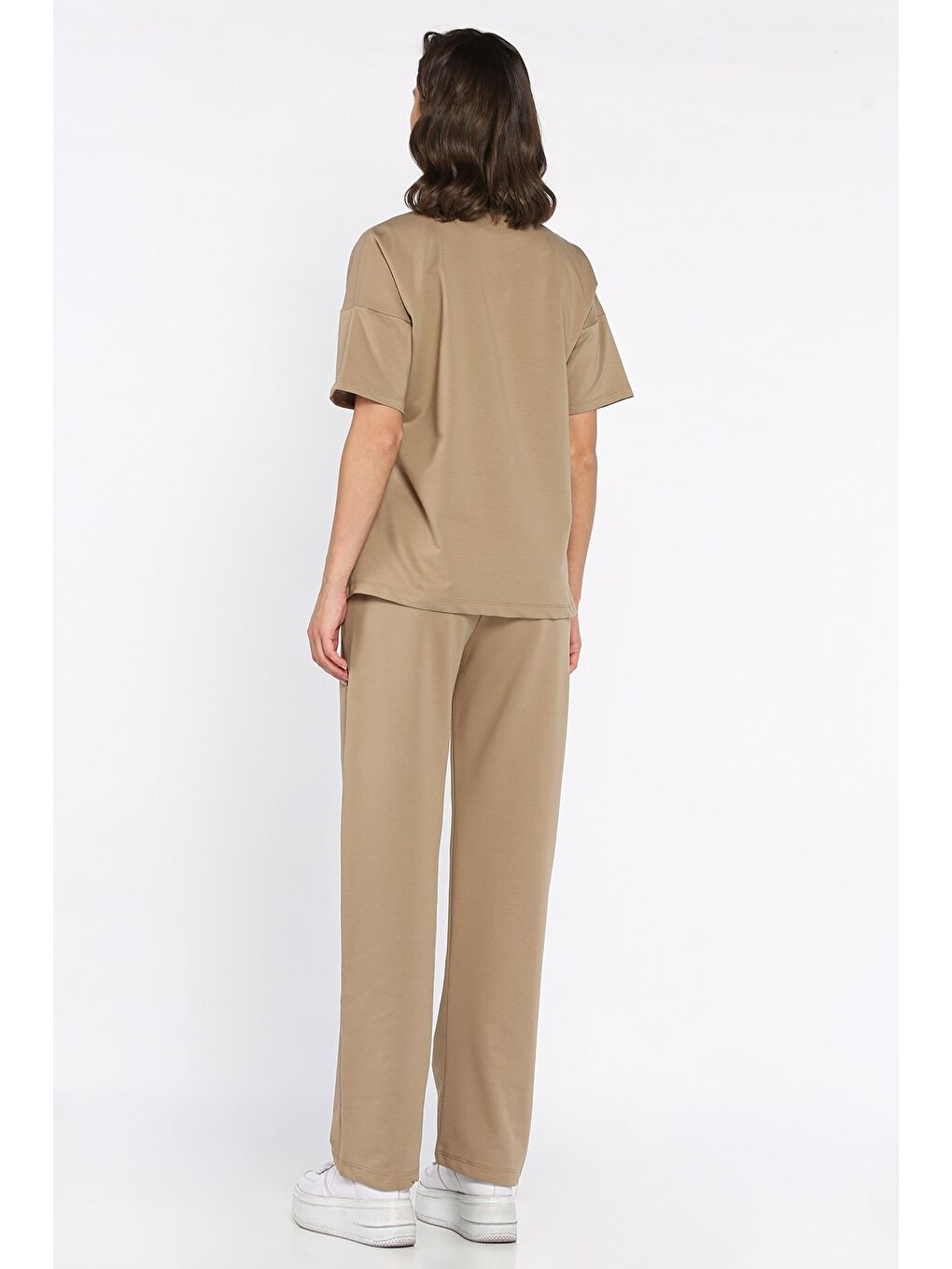 Bej Bisiklet Yaka Nakışlı Kadın Tişört Pantolon İkili Takım-2