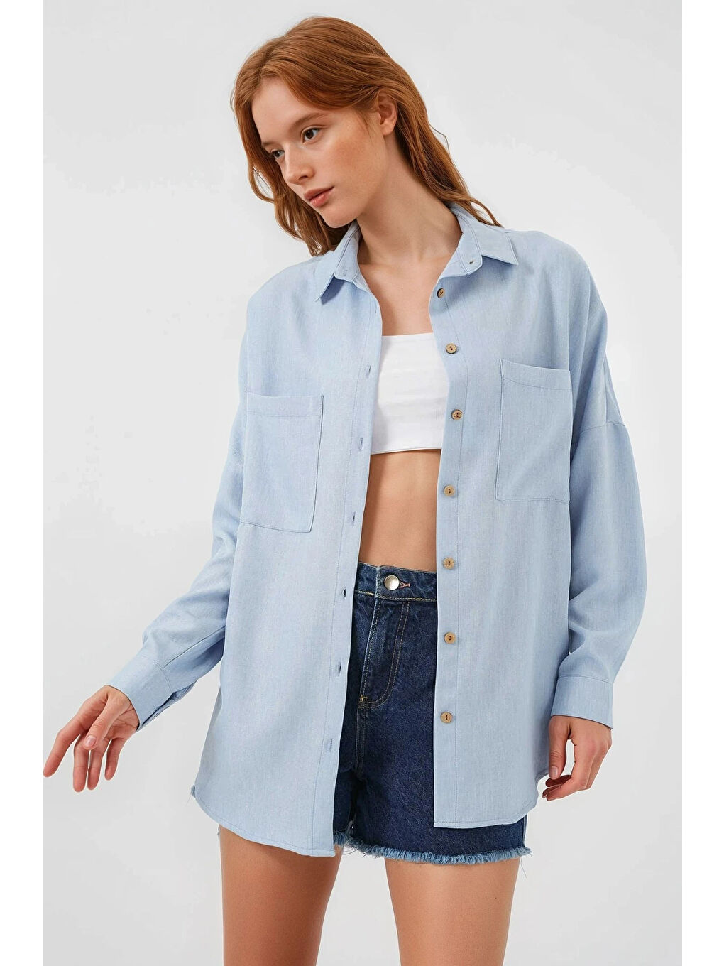 Kadın Buz Mavi Oversize Çift Cepli Keten Gömlek HZL22S-BD1201261-2