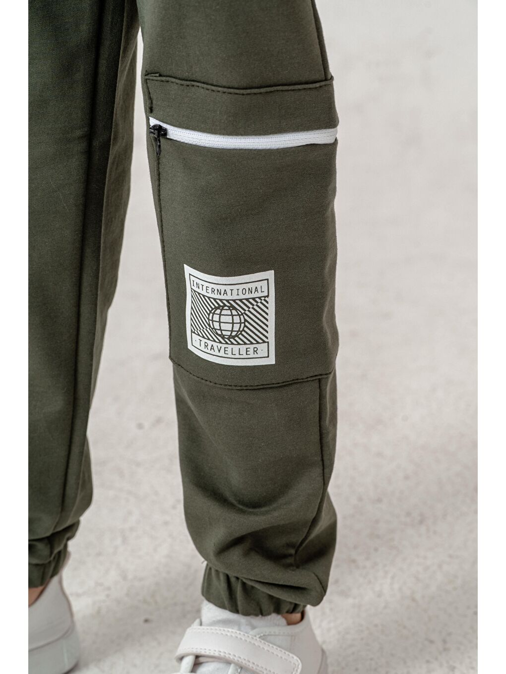 Haki Kargo Cepli Cep Kapagı International Traveller Baskılı Erkek Çocuk Eşofman Altı-8