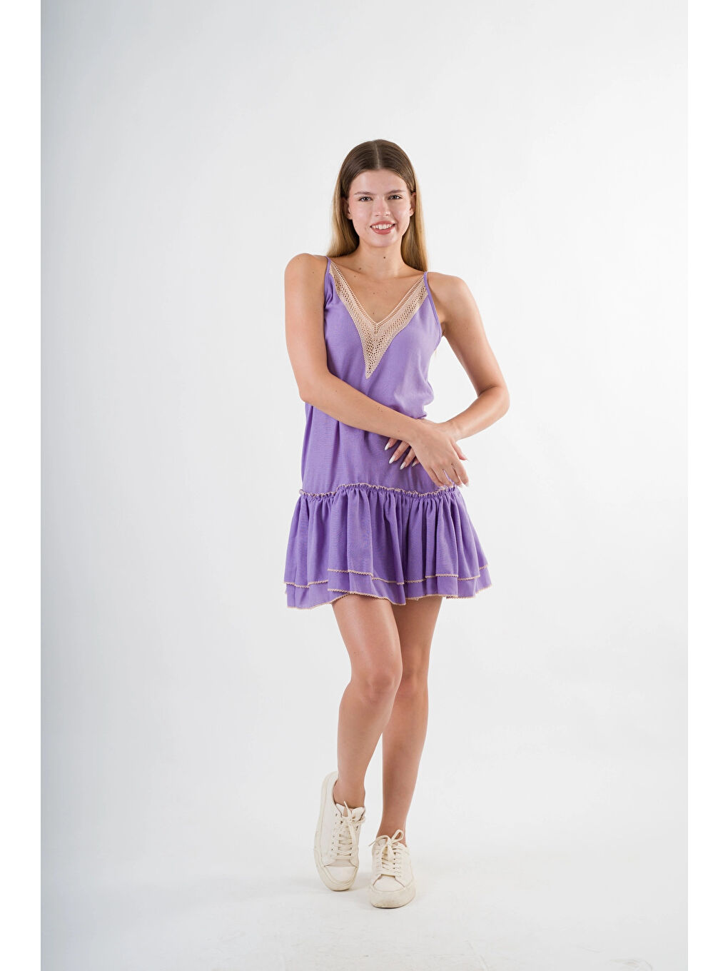 Kadın Lila V Yaka İp Askılı Eteği Pileli Güpür Detaylı Elbise HZL24S-YY244-2