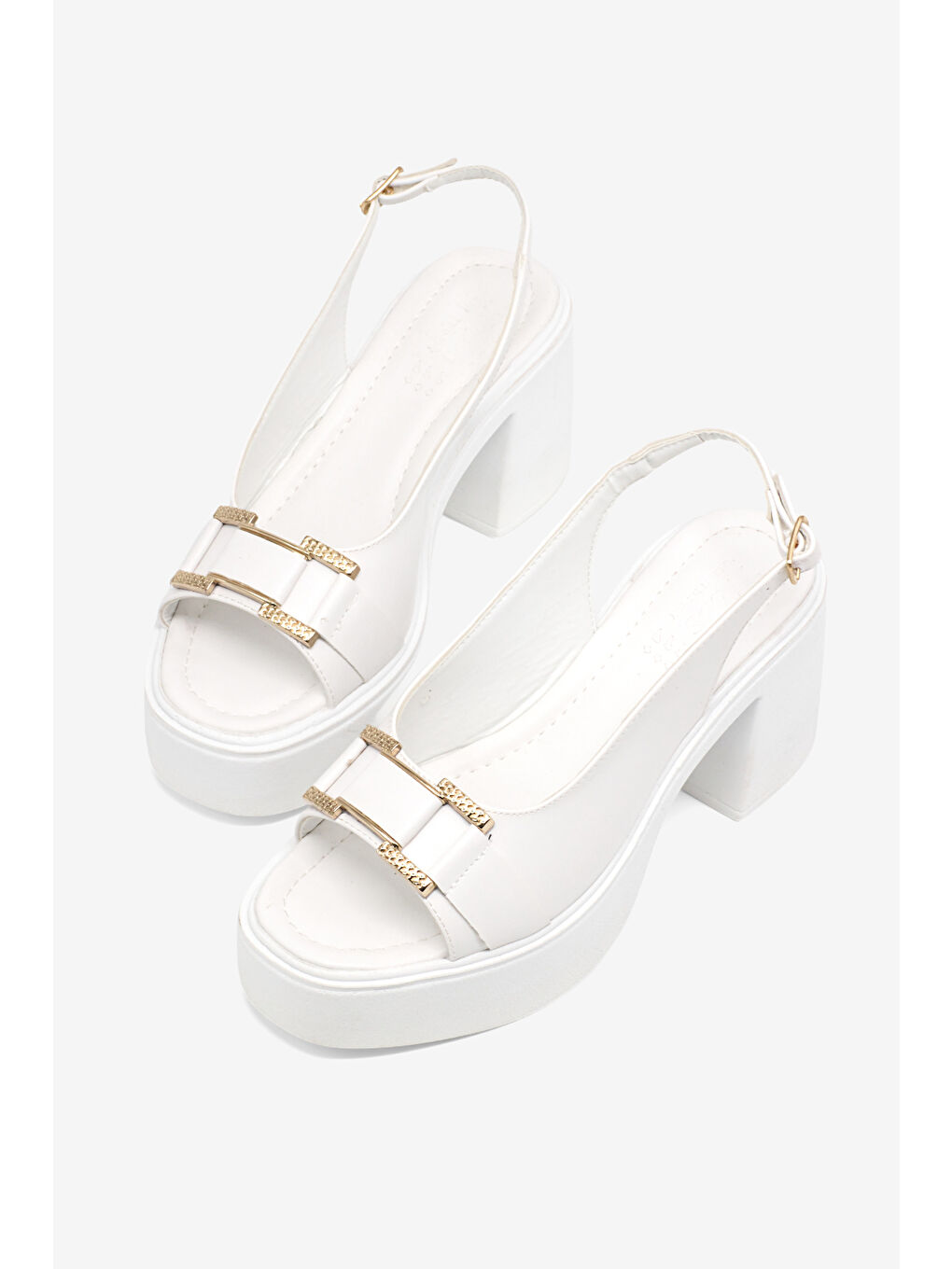 Kadın Beyaz Yüksek Taban Rahat Tokalı Topuklu Sandalet-3