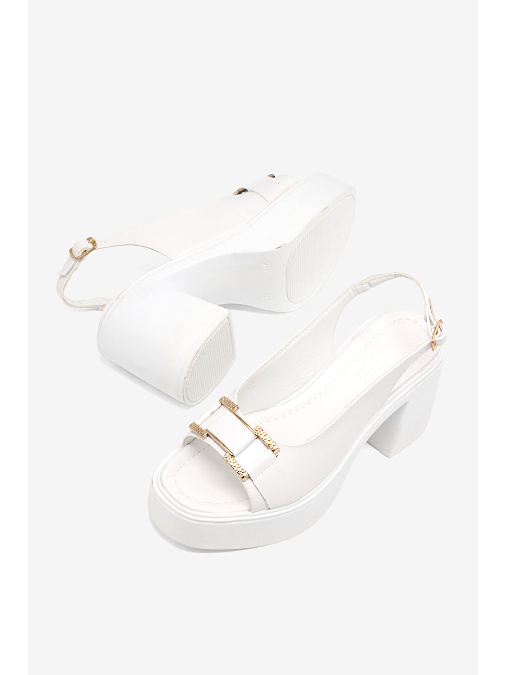 Kadın Beyaz Yüksek Taban Rahat Tokalı Topuklu Sandalet-4