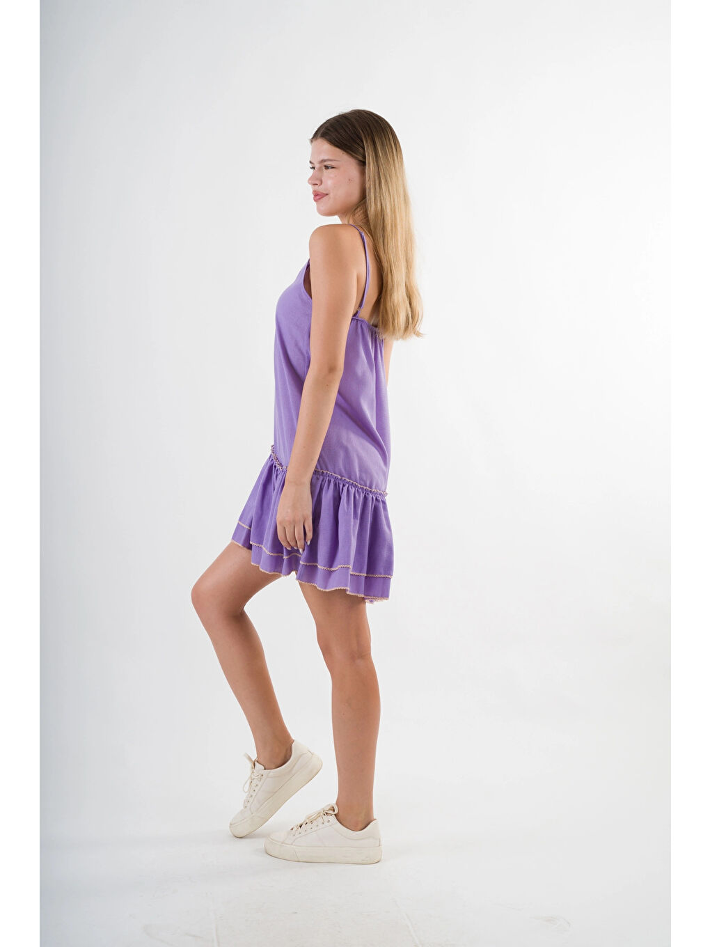 Kadın Lila V Yaka İp Askılı Eteği Pileli Güpür Detaylı Elbise HZL24S-YY244-4