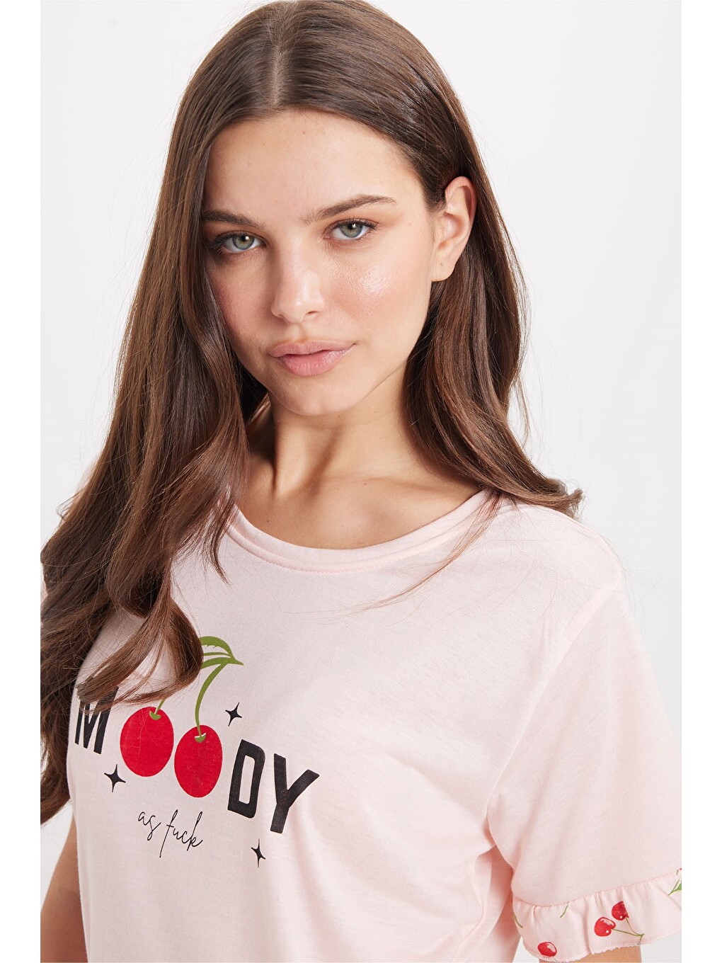 Kadın Regular Fit Klasik Kesim %100 Pamuk Fırfır Detaylı Kısa Kollu Baskılı Pembe Pijama Takımı-2
