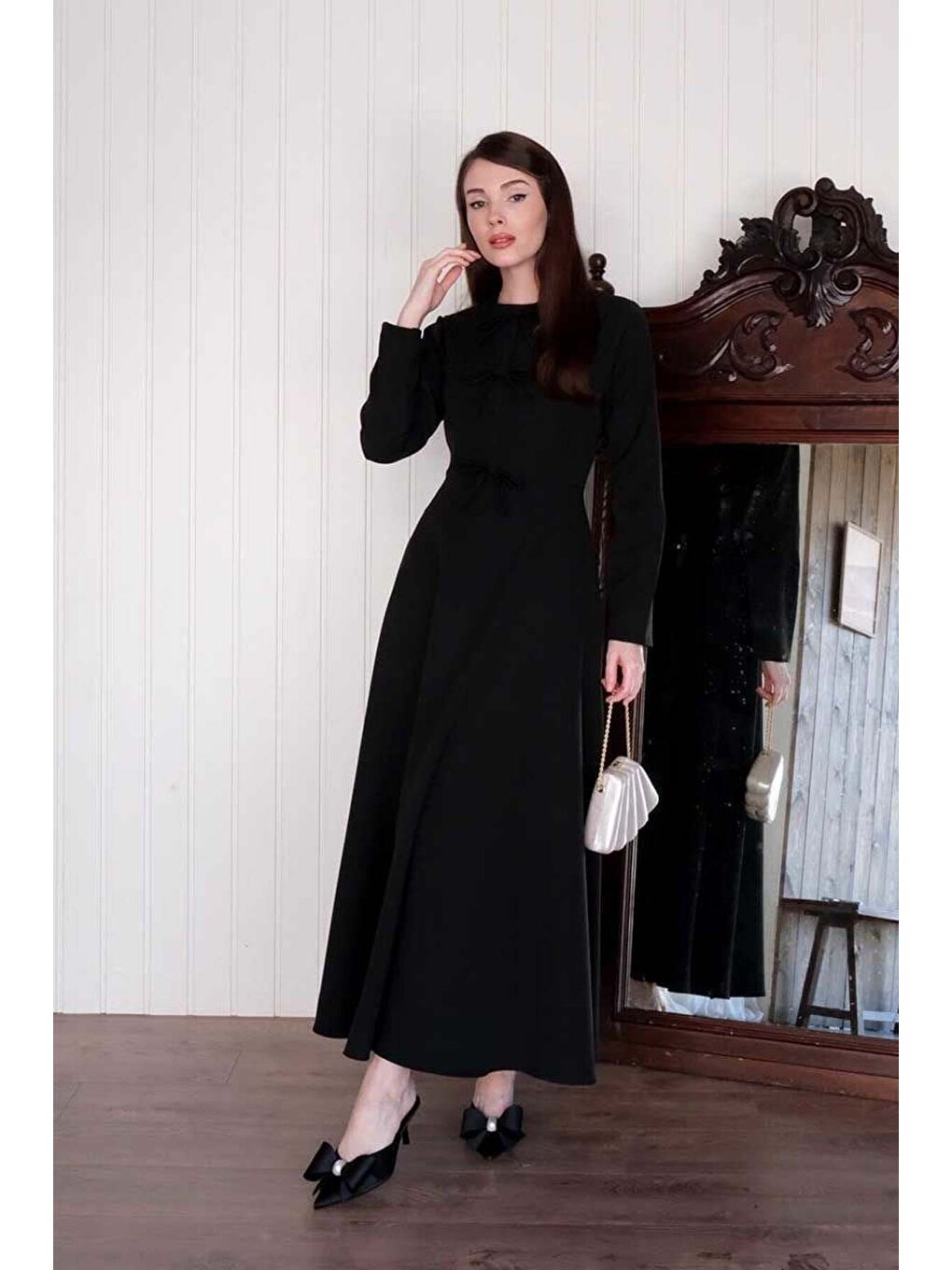 Siyah Fiyonk Detay Elbise-1