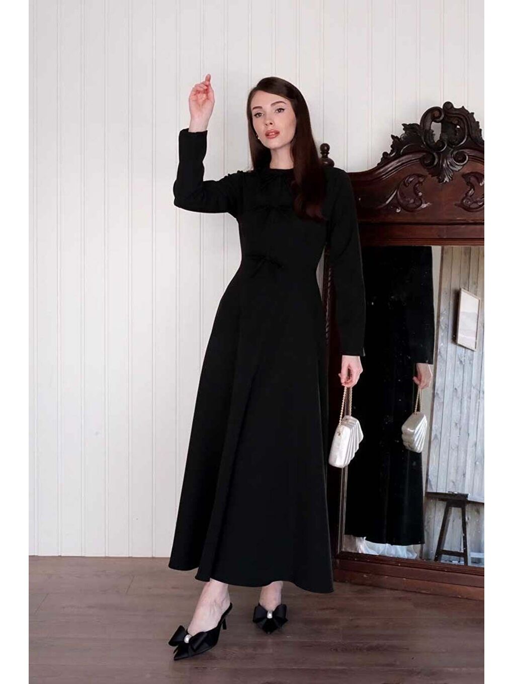 Siyah Fiyonk Detay Elbise-2