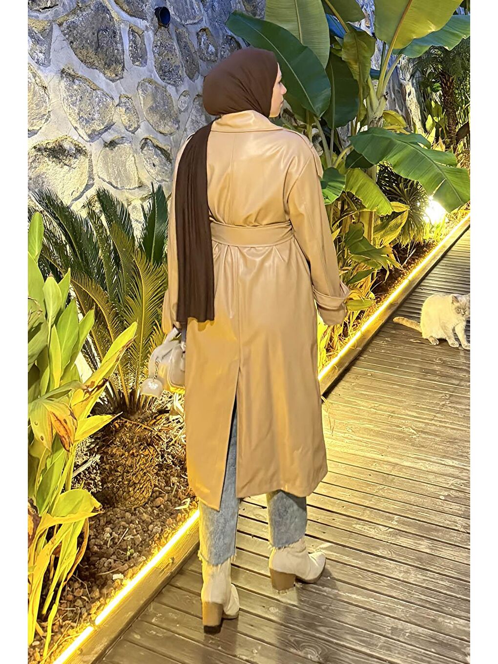 Kahverengi Omuz Apoletli Deri Trençkot Sütlü Kahve-3