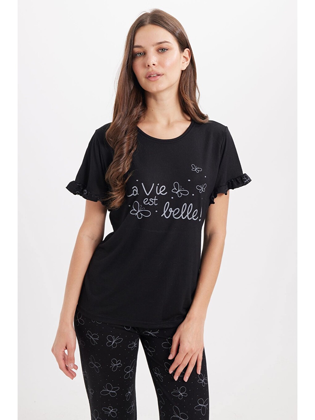 Kadın Regular Fit Klasik Kesim %100 Pamuk Fırfır Detaylı Kısa Kollu Baskılı Siyah Pijama Takımı-1