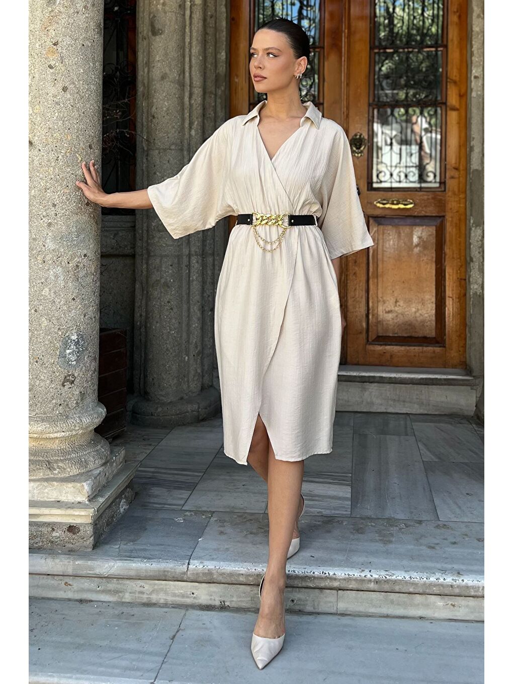 Bej Kruvaze Yaka Kemerli Kadın Elbise-1