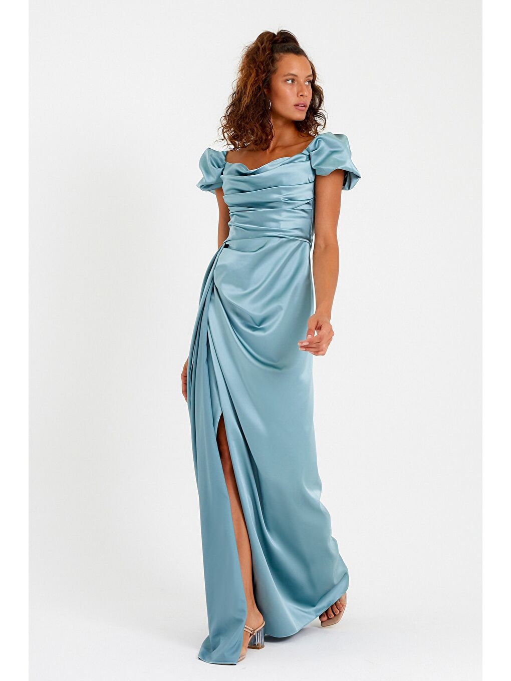 Kadın Mint Yeşili Dar Kalıp Kayık Yaka Kuyruklu Uzun Saten Abiye Elbise-2