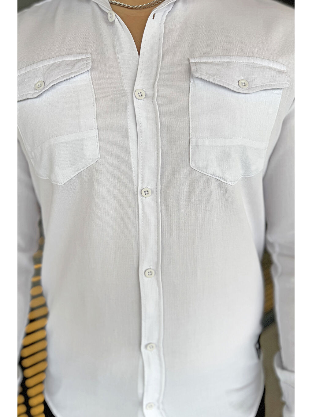 Beyaz Erkek Çift Cepli Amblem Detaylı Uzun Kol Gömlek-2