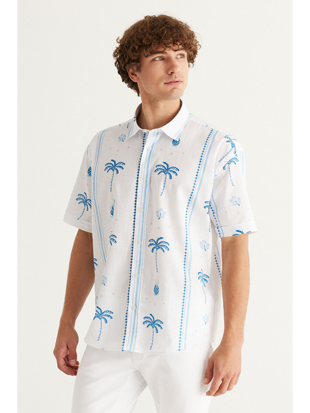 Erkek Beyaz-Lacivert Oversize Bol Kesim Klasik Yaka %100 Pamuk Baskılı Gömlek-3