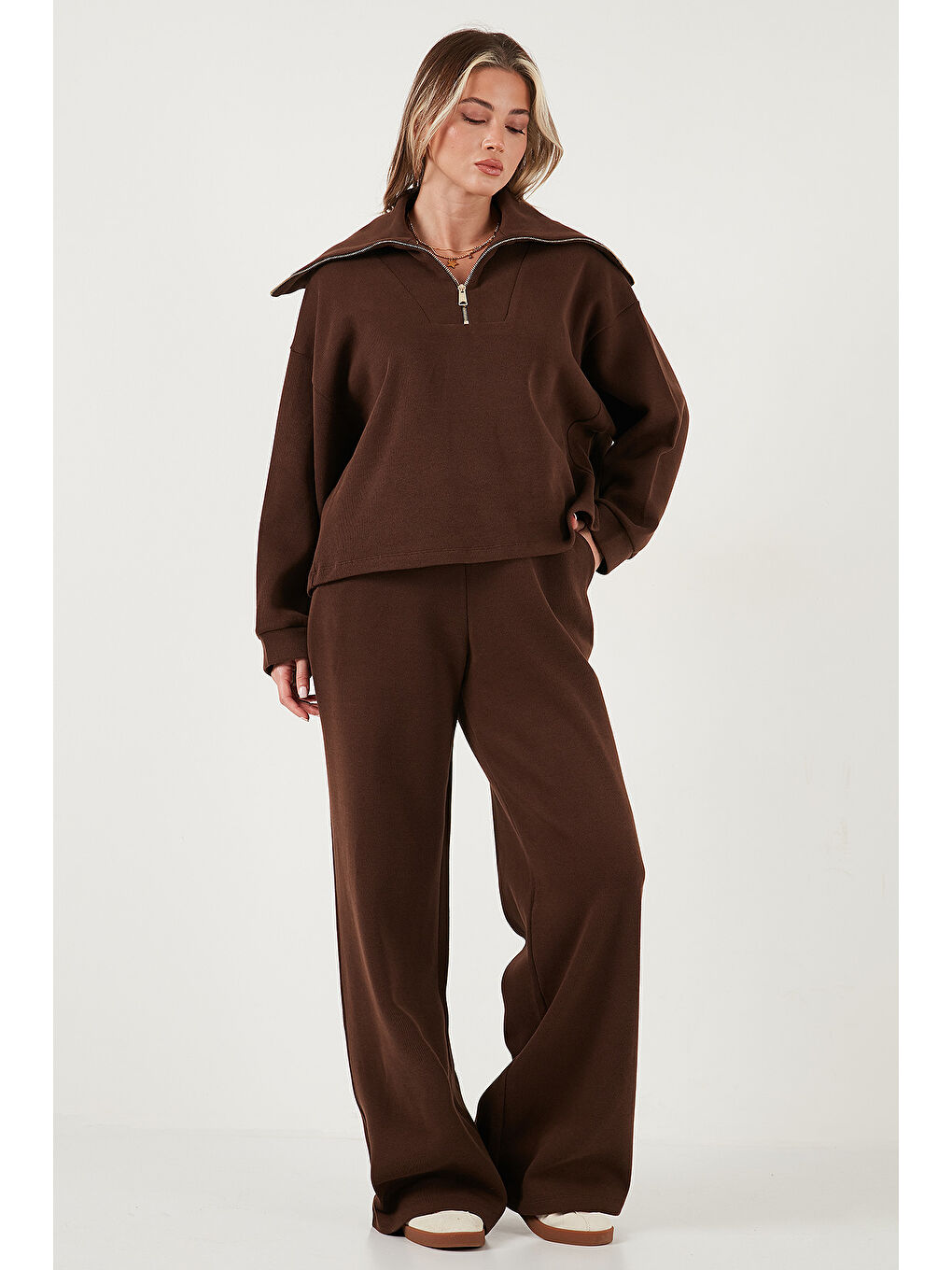 Kahverengi Pamuklu Oversize Fit Yarım Fermuarlı Yaka Uzun Kollu Triko Takım 68351218-1