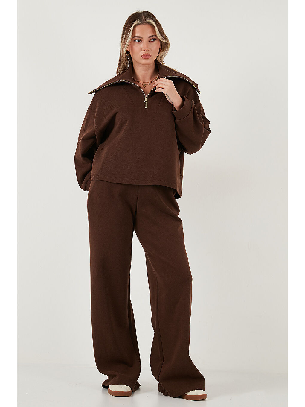 Kahverengi Pamuklu Oversize Fit Yarım Fermuarlı Yaka Uzun Kollu Triko Takım 68351218-2