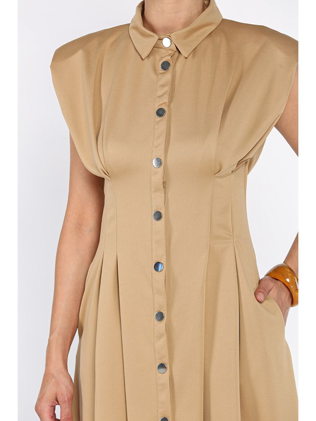 Bej Pileli Ön Çıtçıtlı Sıfır Kol Kadın Elbise-3