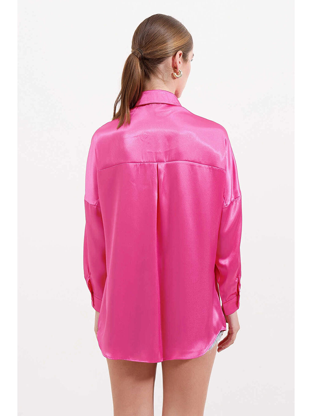 Kadın Fuşya Oversize Dökümlü Saten Yüzeyli Gömlek HZL23S-BD139851-3