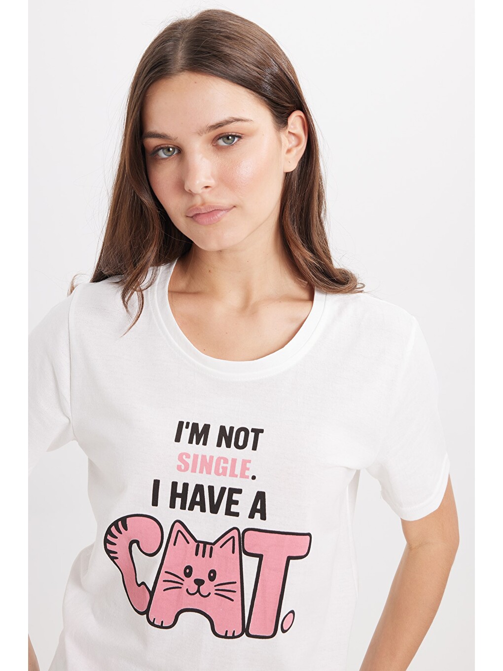 Kadın Regular Fit Klasik Kesim Pamuklu Bisiklet Yaka Kısa Kollu Baskılı Beyaz Pijama Takımı-3