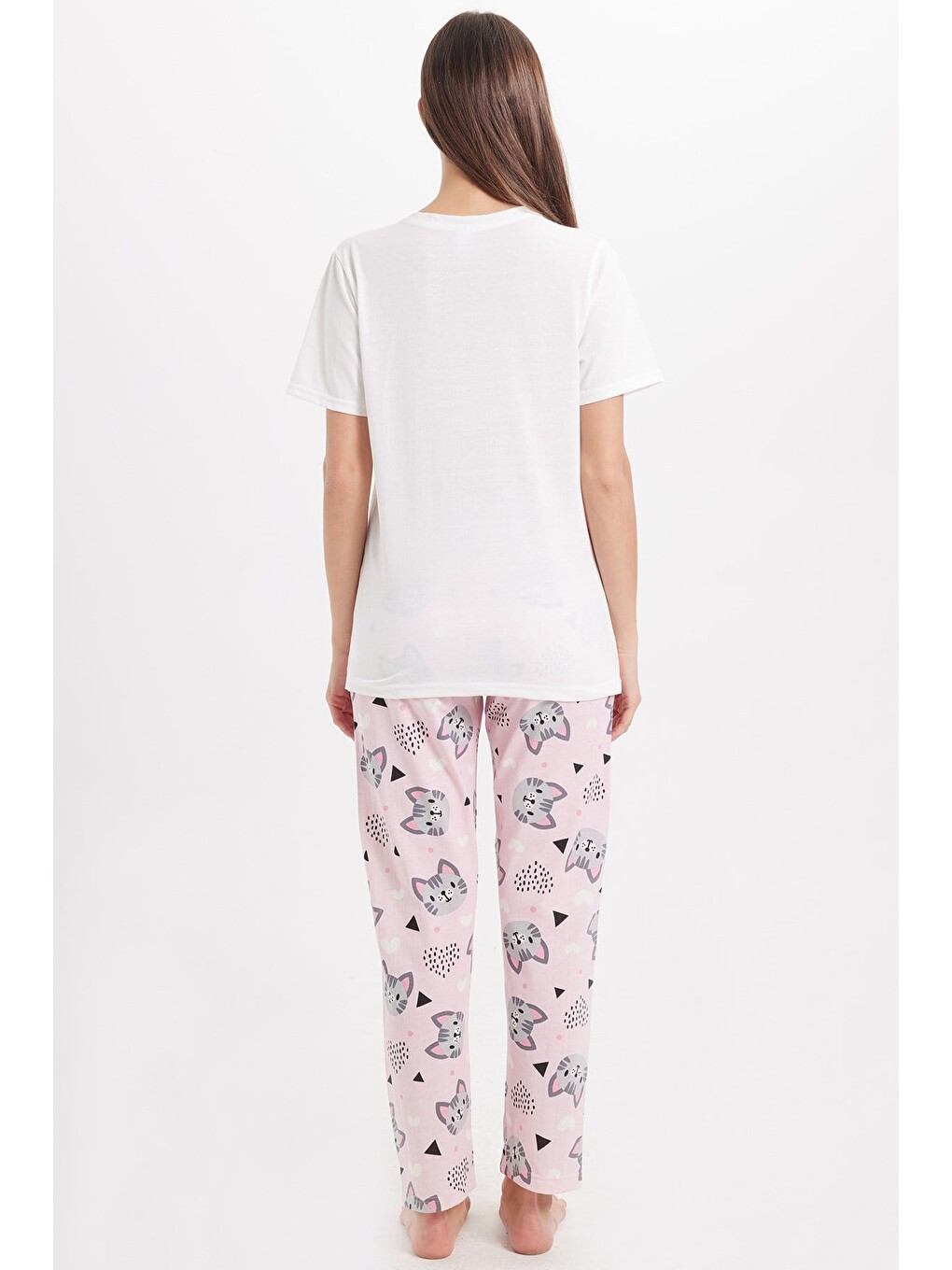 Kadın Regular Fit Klasik Kesim Pamuklu Bisiklet Yaka Kısa Kollu Baskılı Beyaz Pijama Takımı-6
