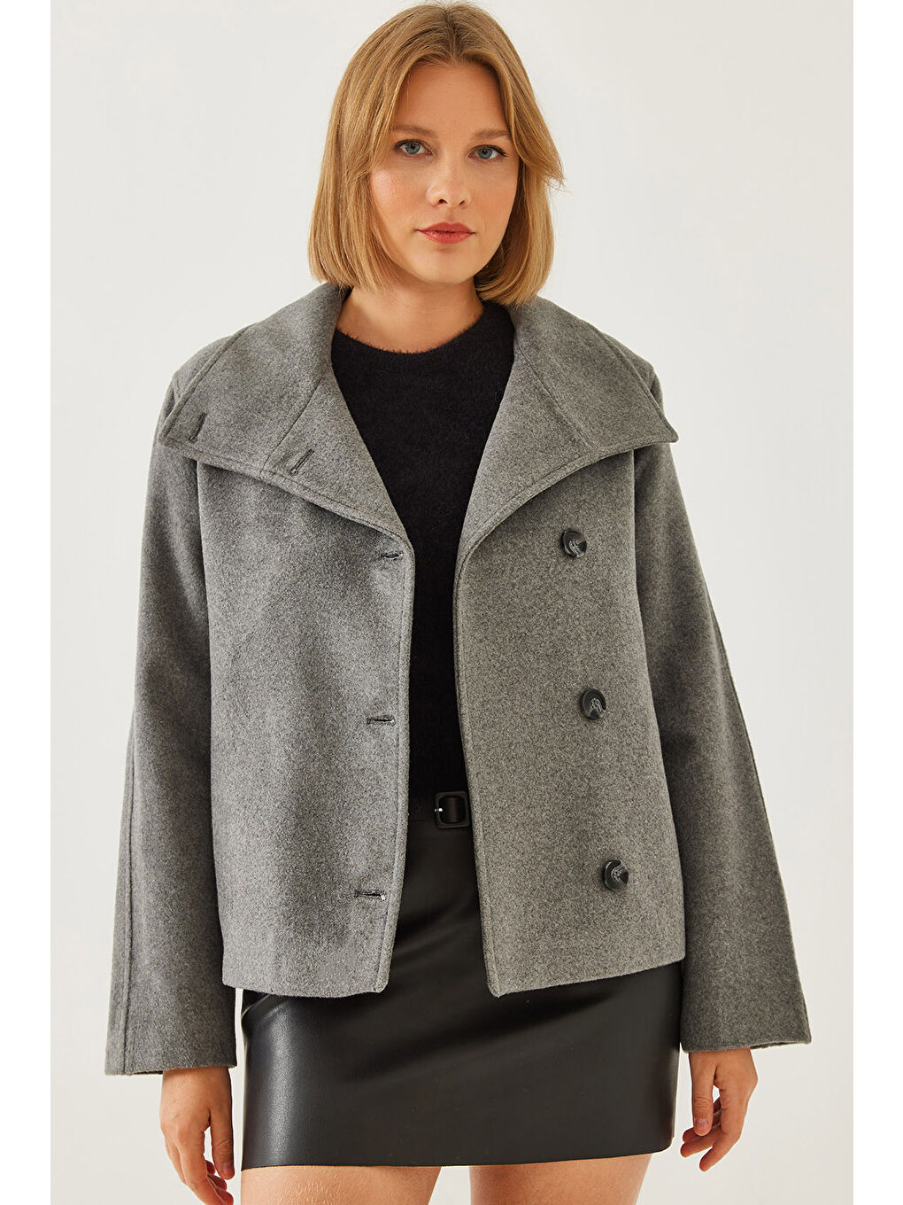 Gri Kadın Kruvaze Yaka Düğmeli Kaşe Ceket