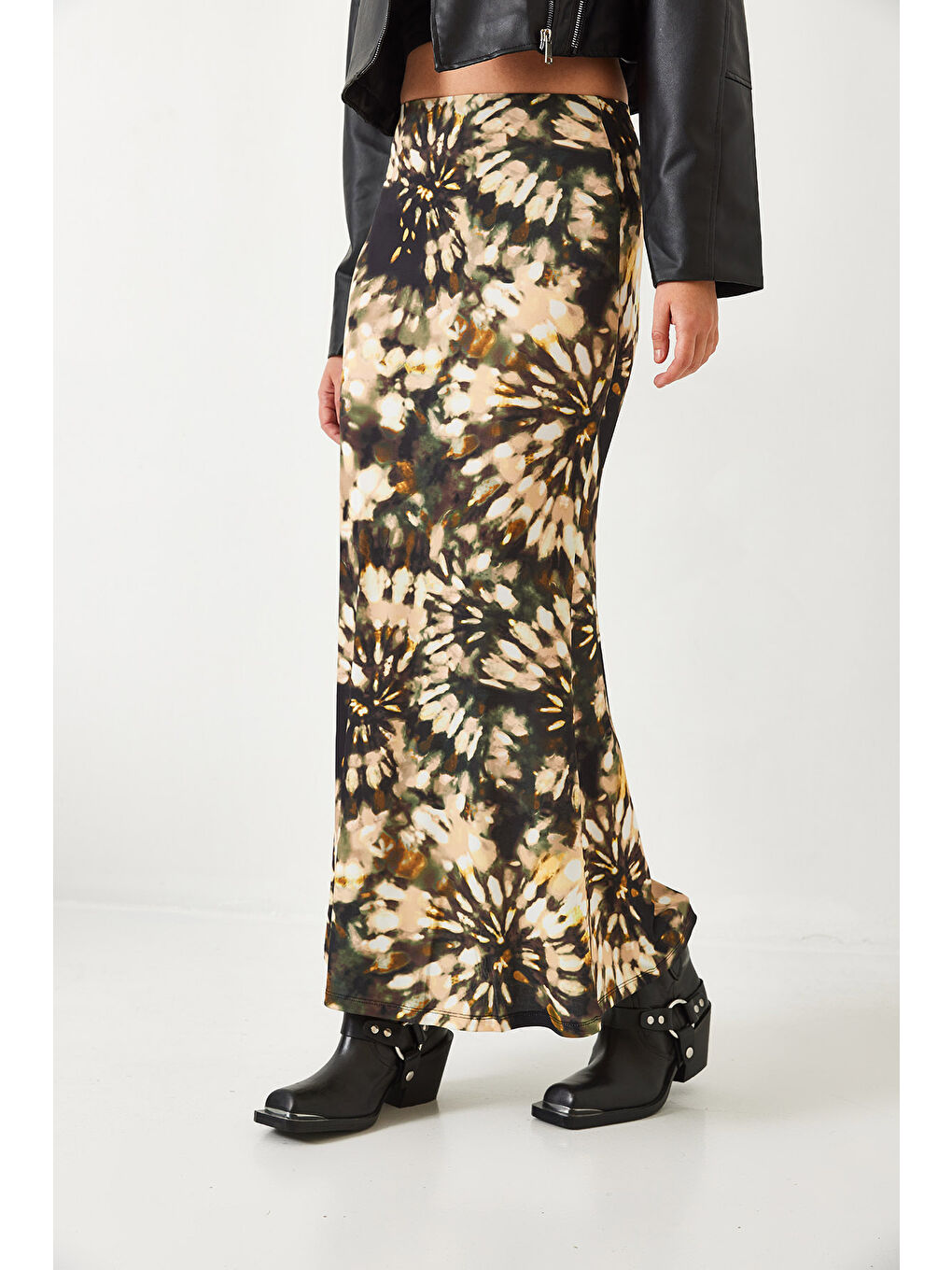 Yeşil Kadın Desenli Uzun Beli Lastikli Etek-6