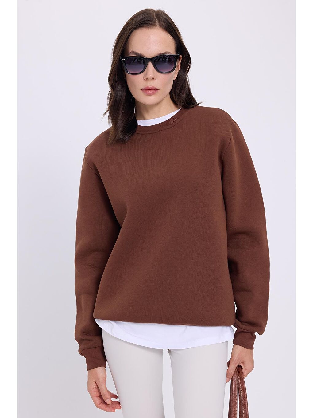 Kadın Oversize Geniş Kesim Pamuklu 3 İplik İçi Polarlı Basic Kahverengi Bisiklet Yaka Sweatshirt