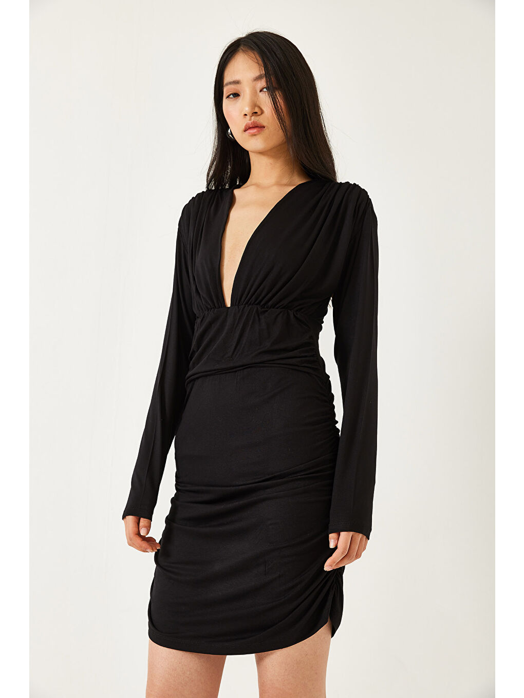 Siyah Kadın Yanları Büzgülü Elbise-4